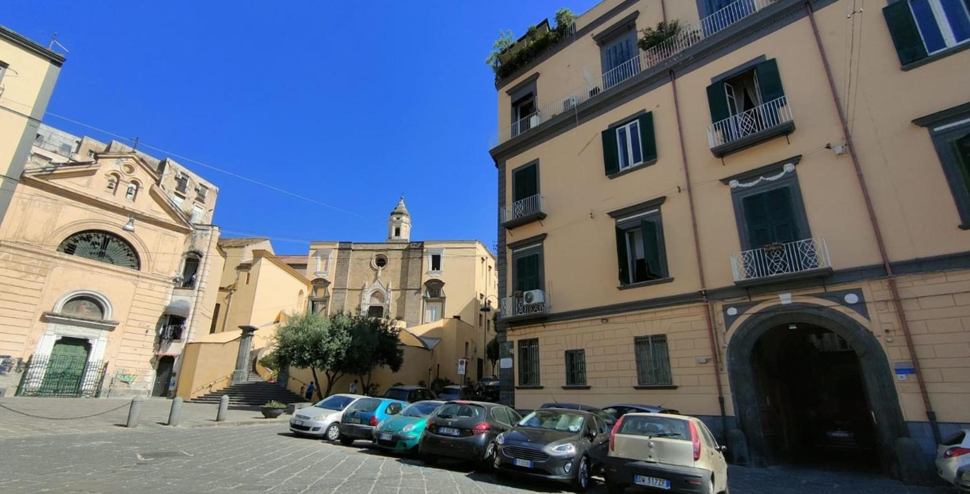 Appartement Segreta Catalana à Naples Extérieur photo